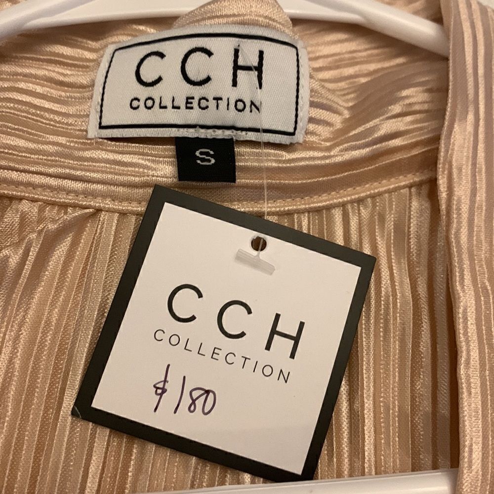 CCH Collection gold long bell sleeves flowy blouse Size S NWT - Picture 8 of 8